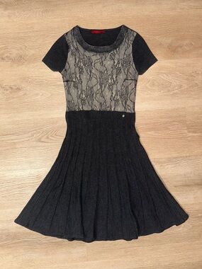 CH Carolina Herrera Black Knit Lace Panel Mini Dress XS Pleated Skirt